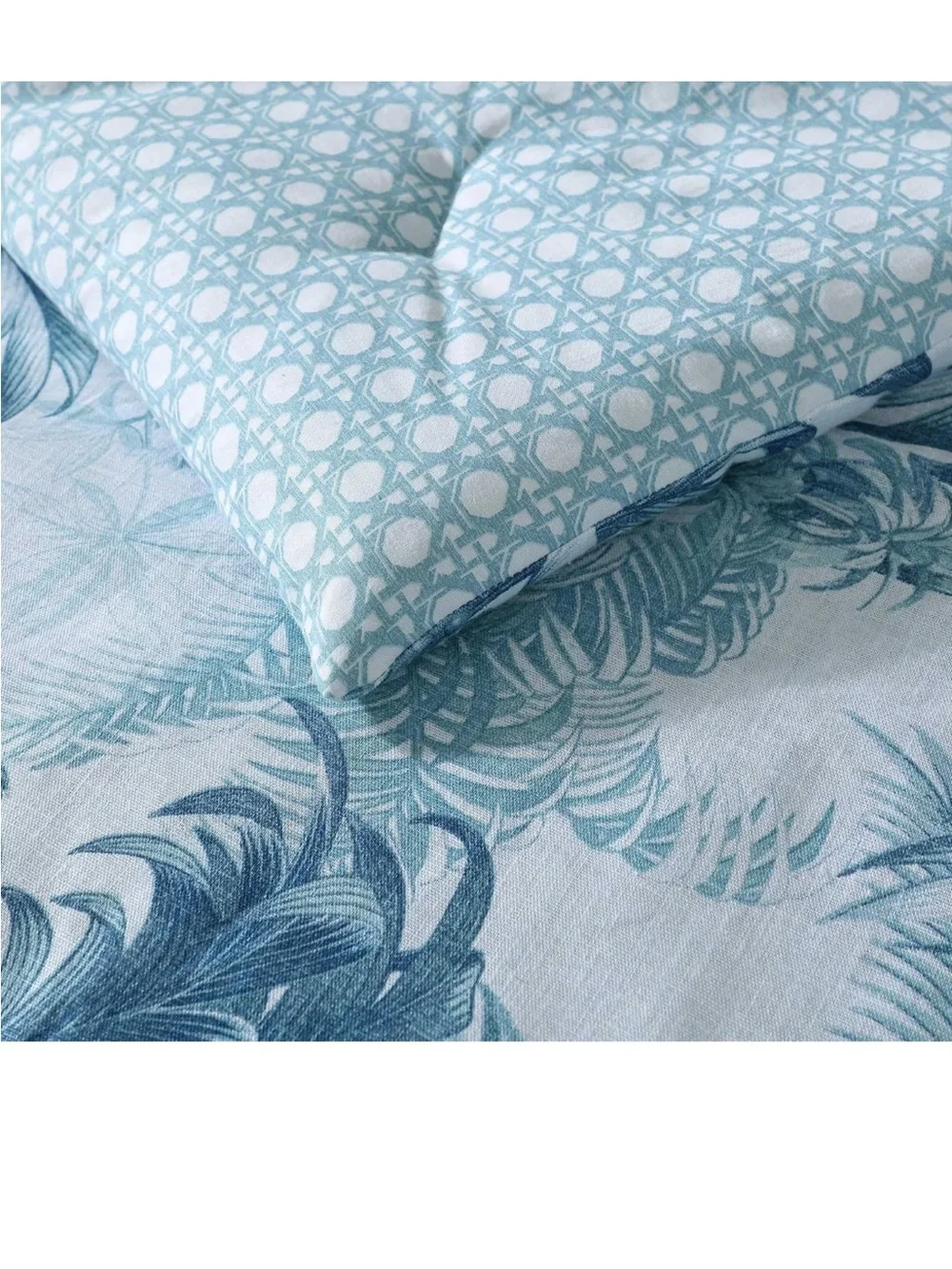 Tommy Bahama - King Comforter Set, Super Soft Bedding with Matching Shams